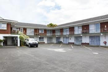 Sunset Lodge Motel Taupaki Exterior foto